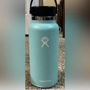 Hydroflask teal